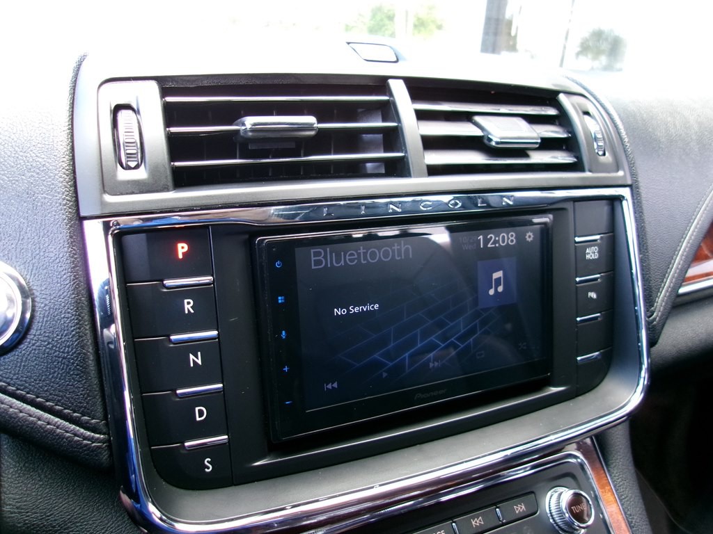 2018 Lincoln Continental Image 73