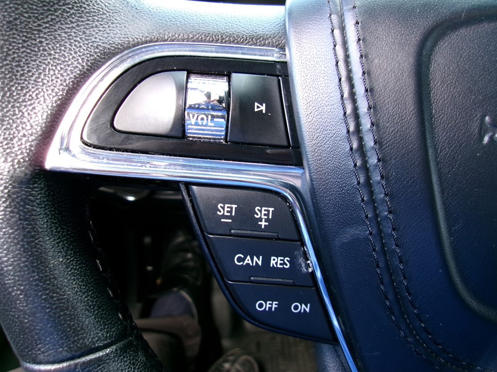 2018 Lincoln Continental Image 81