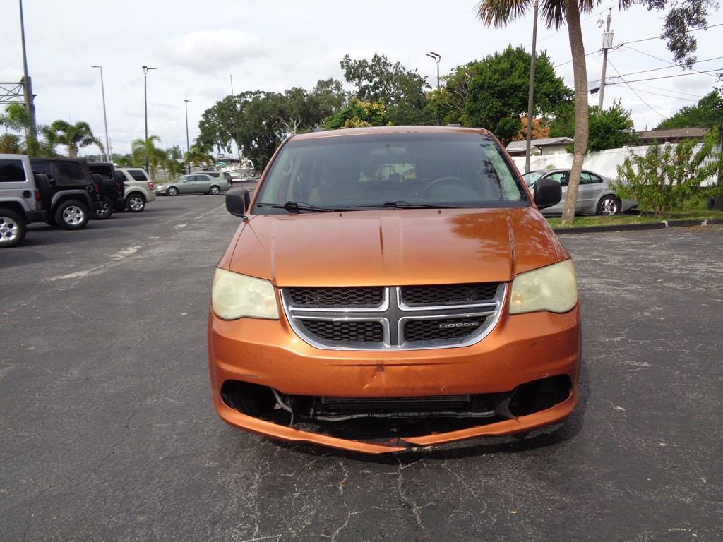 2011 Dodge Grand Caravan Image 2