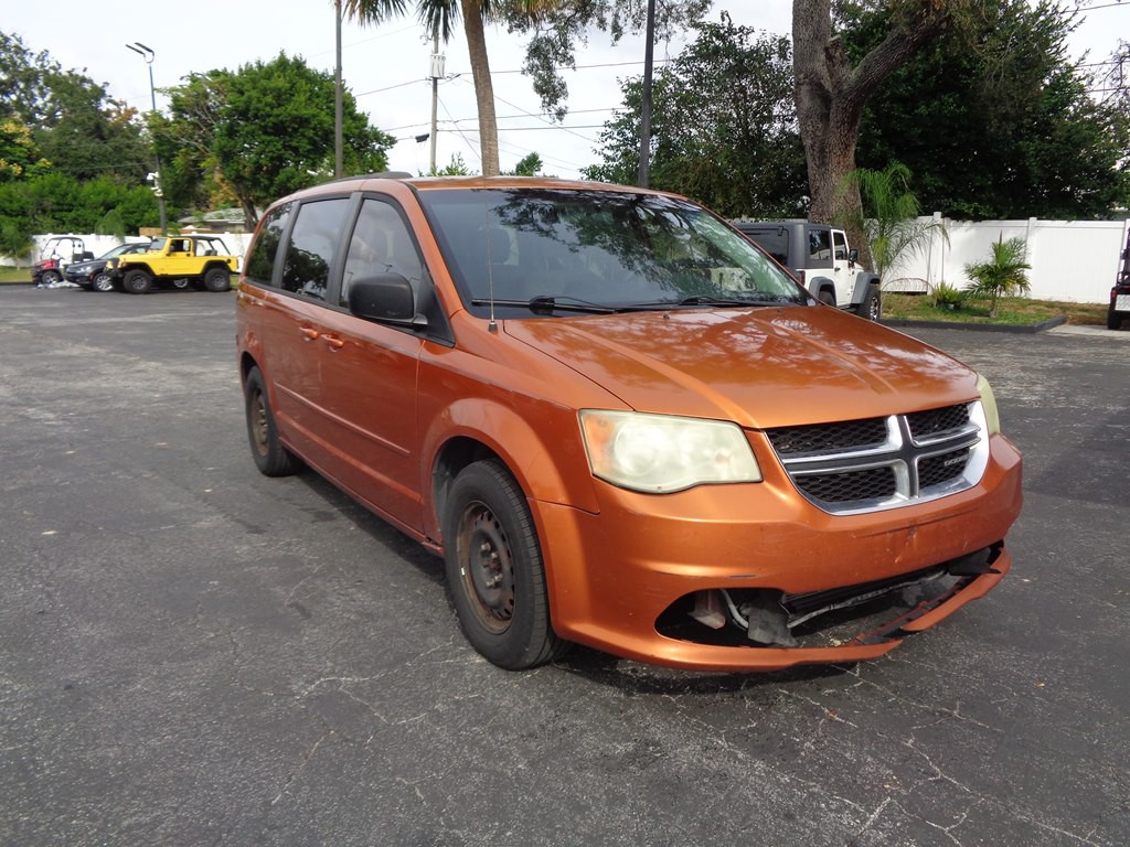 2011 Dodge Grand Caravan Image 3
