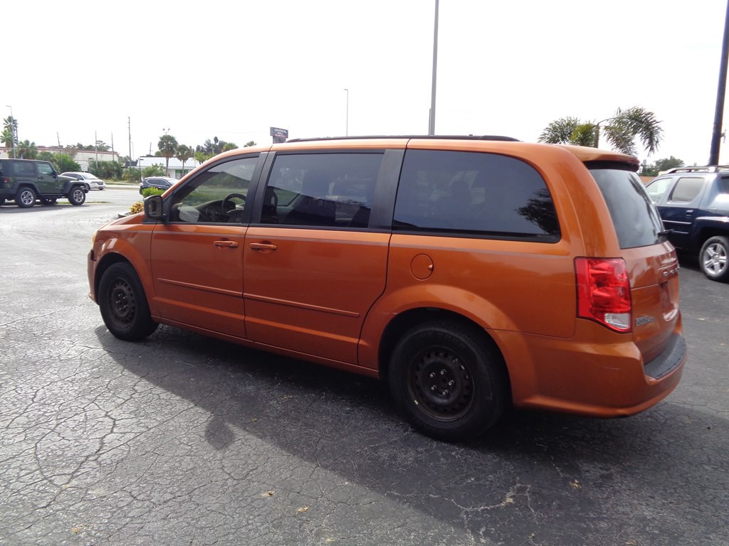 2011 Dodge Grand Caravan Image 10