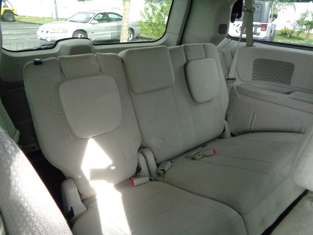 2011 Dodge Grand Caravan Image 21