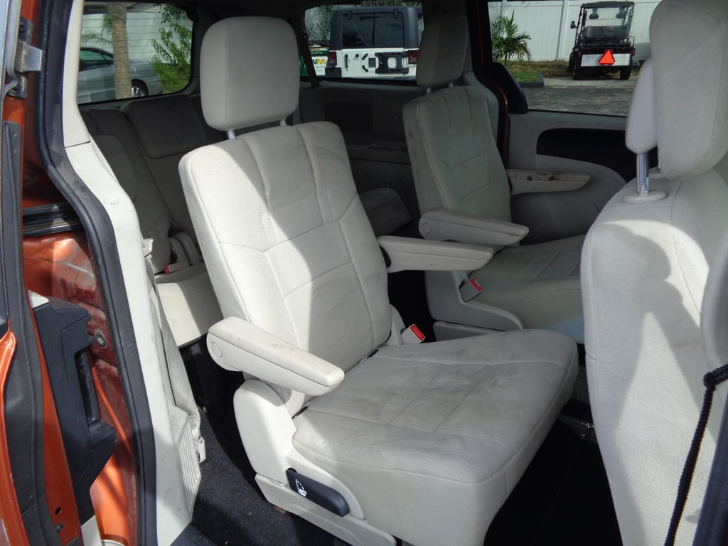 2011 Dodge Grand Caravan Image 23