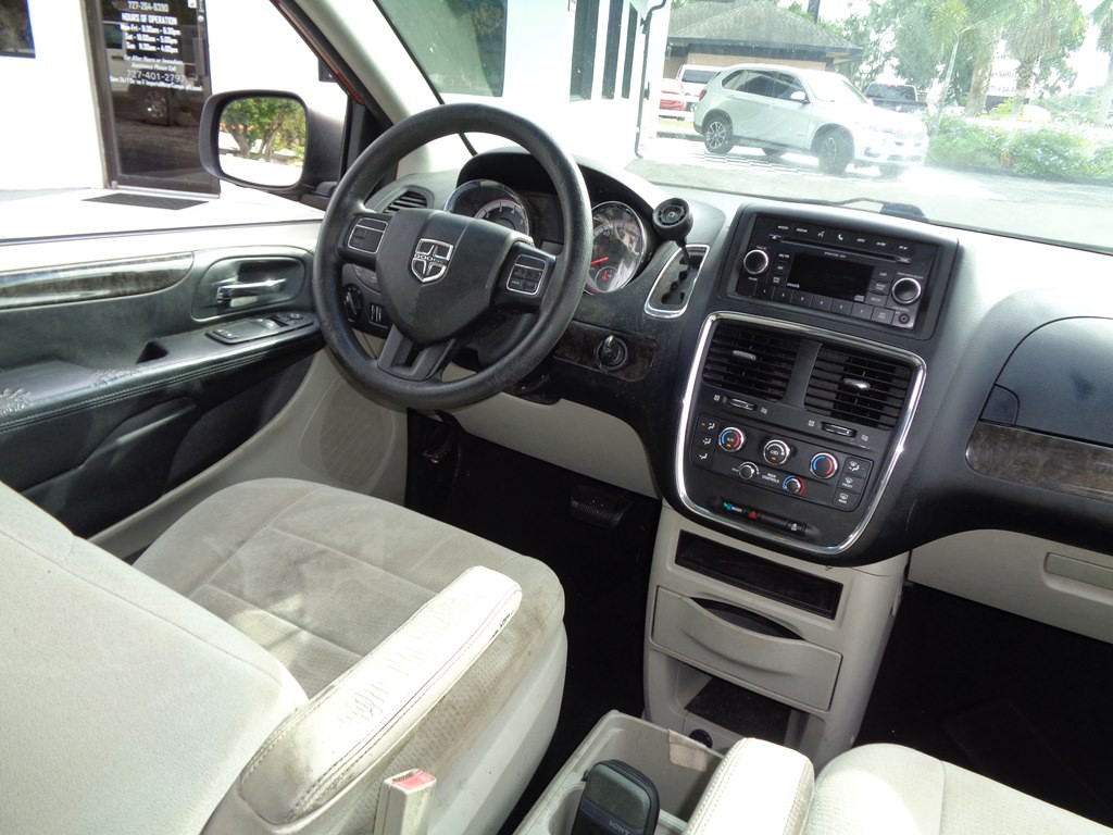 2011 Dodge Grand Caravan Image 30