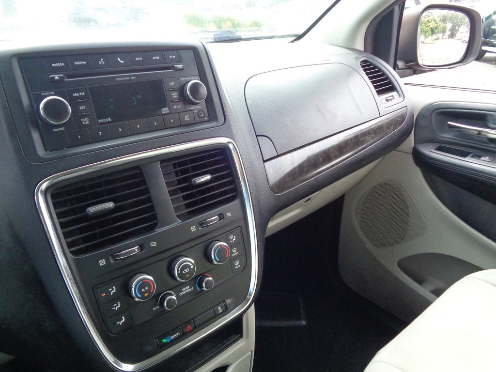 2011 Dodge Grand Caravan Image 34