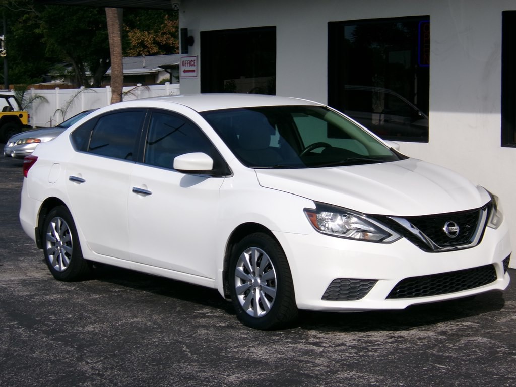2016 Nissan Sentra Image 9