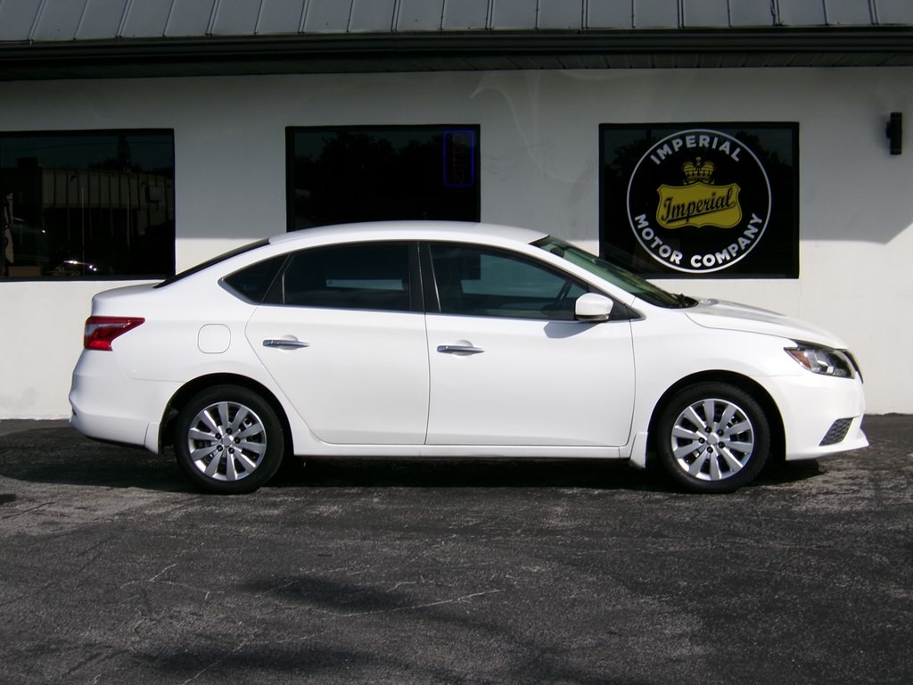 2016 Nissan Sentra Image 13