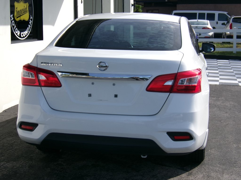 2016 Nissan Sentra Image 20