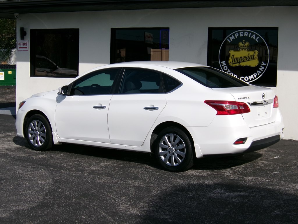 2016 Nissan Sentra Image 25