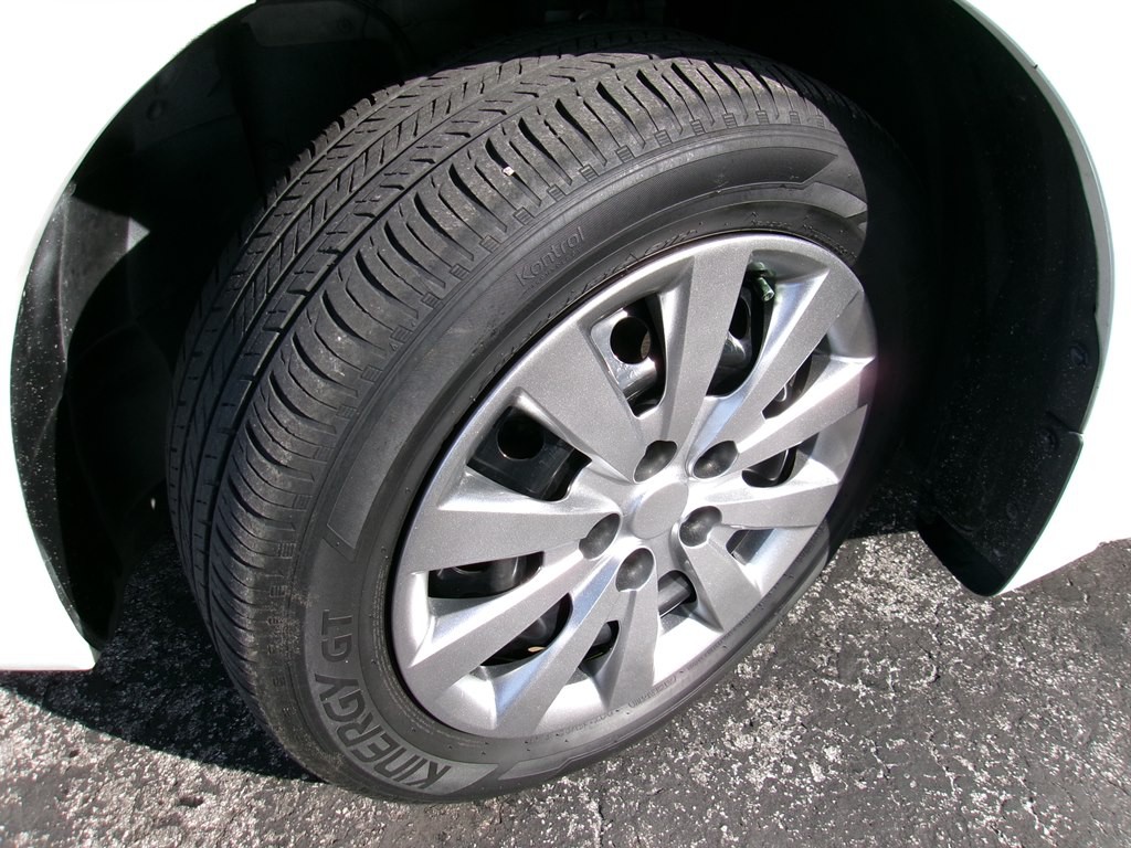 2016 Nissan Sentra Image 33