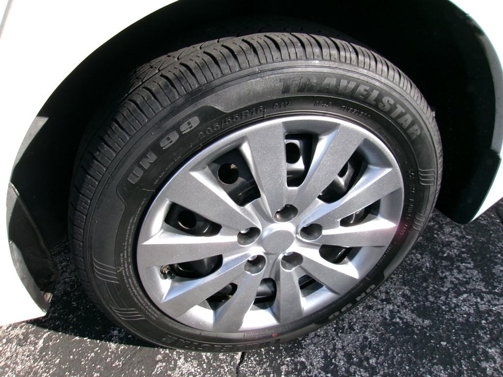 2016 Nissan Sentra Image 34