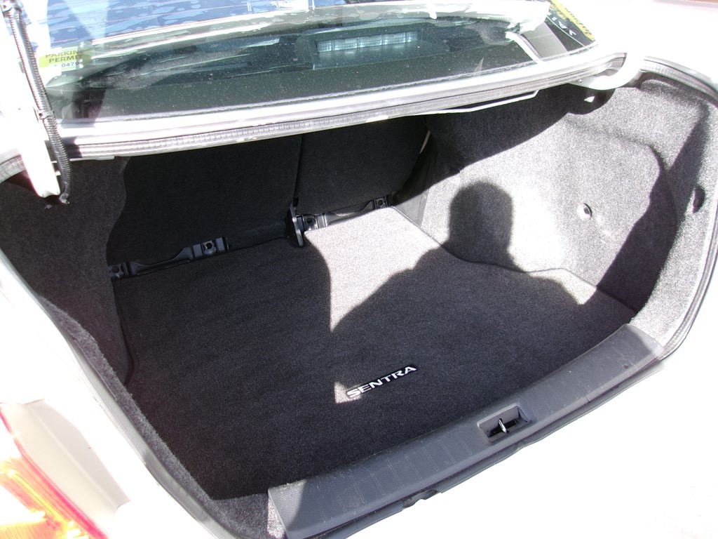 2016 Nissan Sentra Image 42