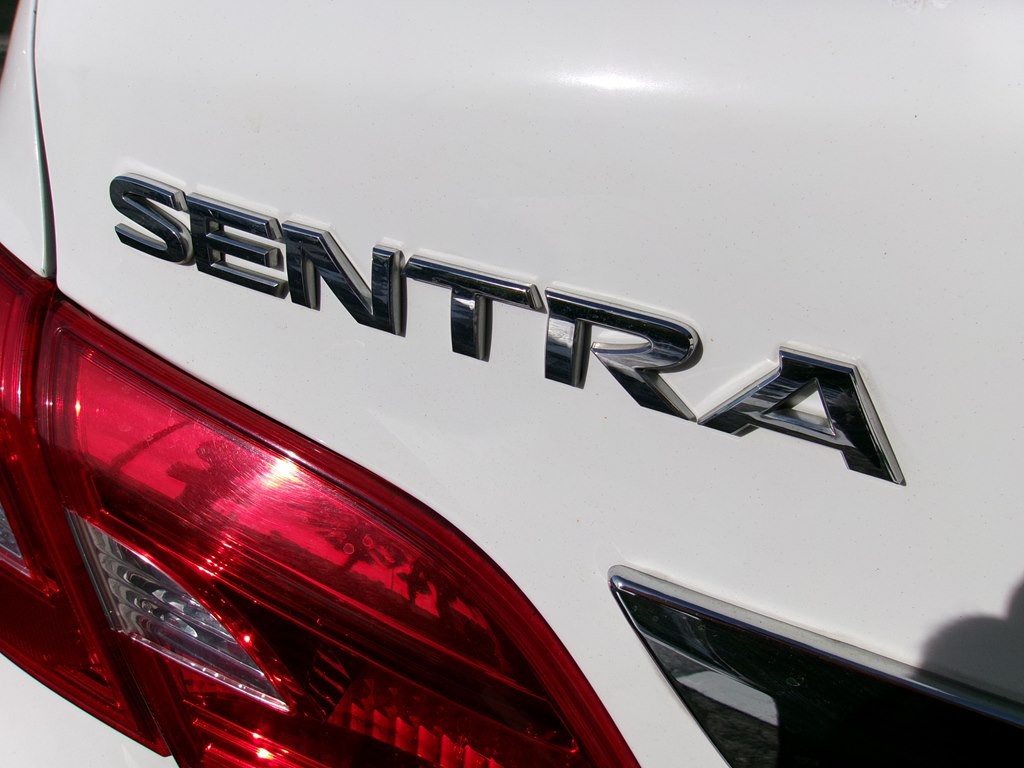 2016 Nissan Sentra Image 56
