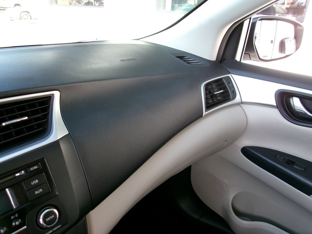 2016 Nissan Sentra Image 74