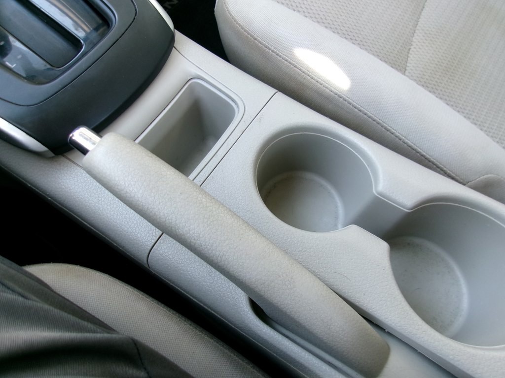 2016 Nissan Sentra Image 76