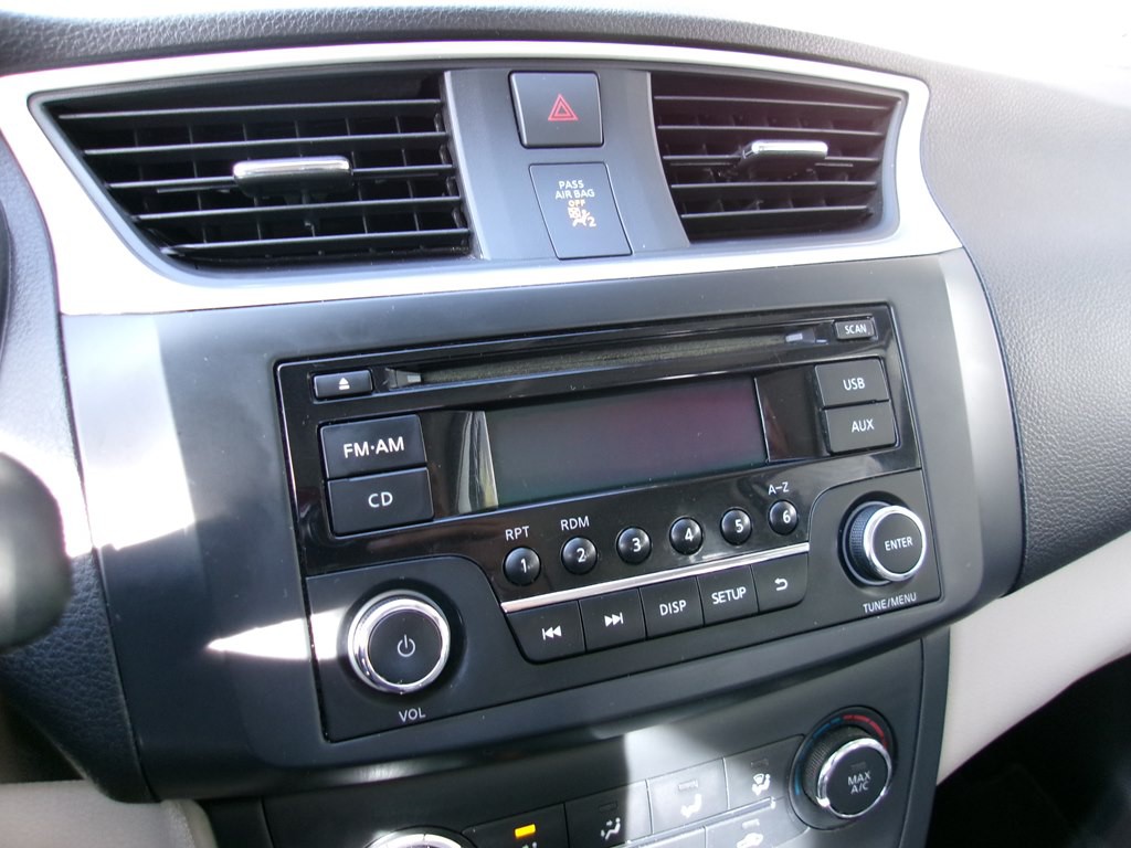 2016 Nissan Sentra Image 79