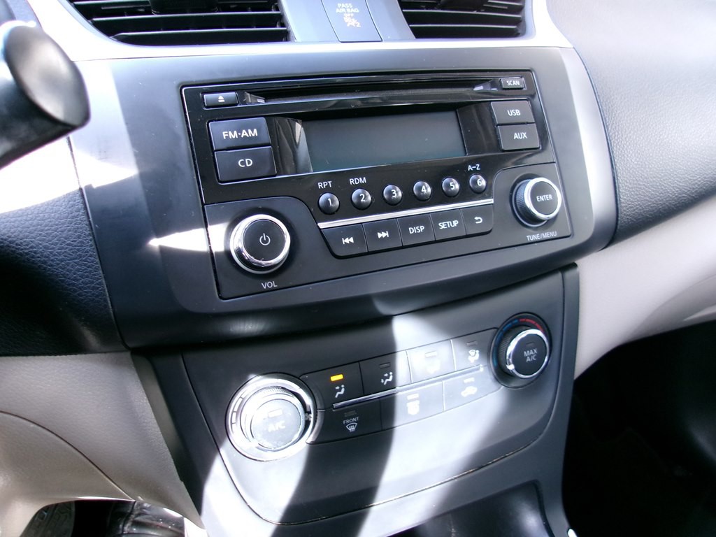 2016 Nissan Sentra Image 80