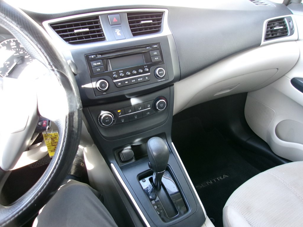 2016 Nissan Sentra Image 81