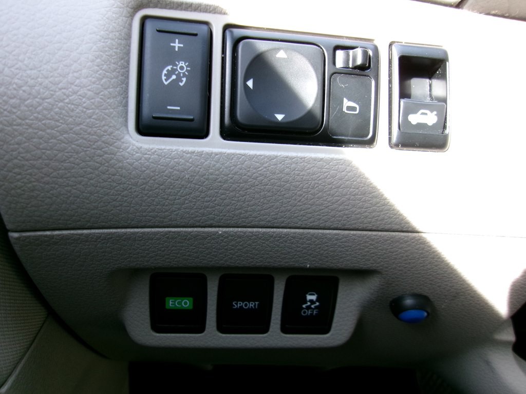 2016 Nissan Sentra Image 83