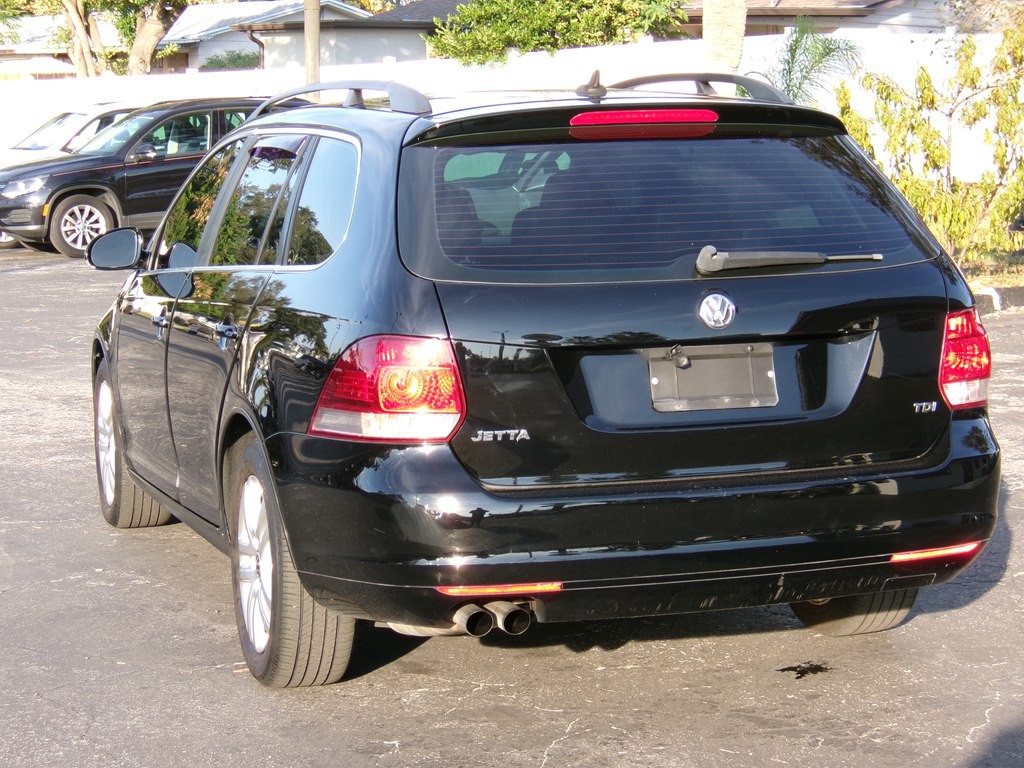 2012 Volkswagen Jetta Image 21