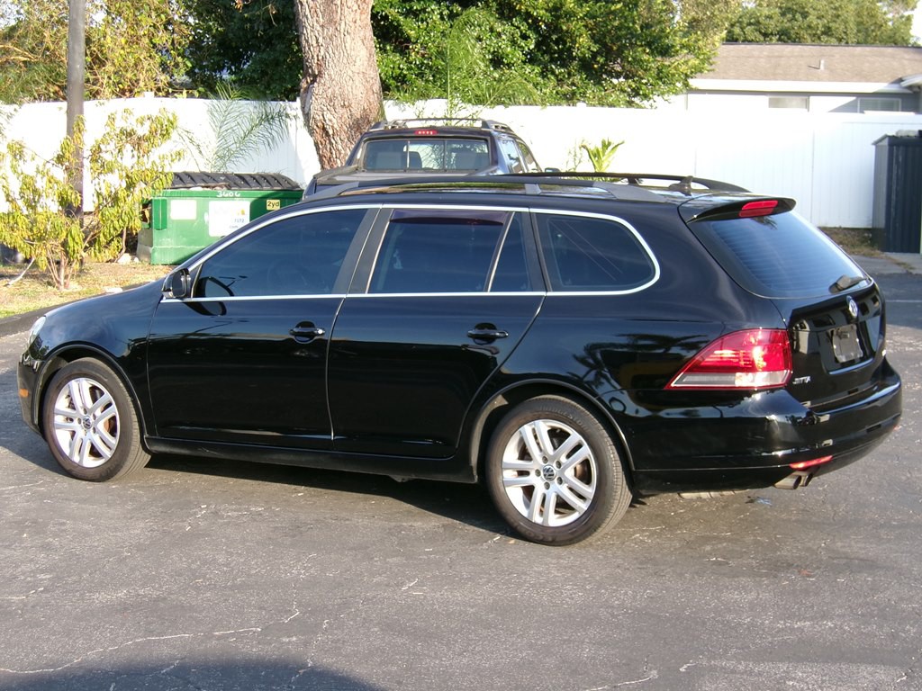 2012 Volkswagen Jetta Image 25