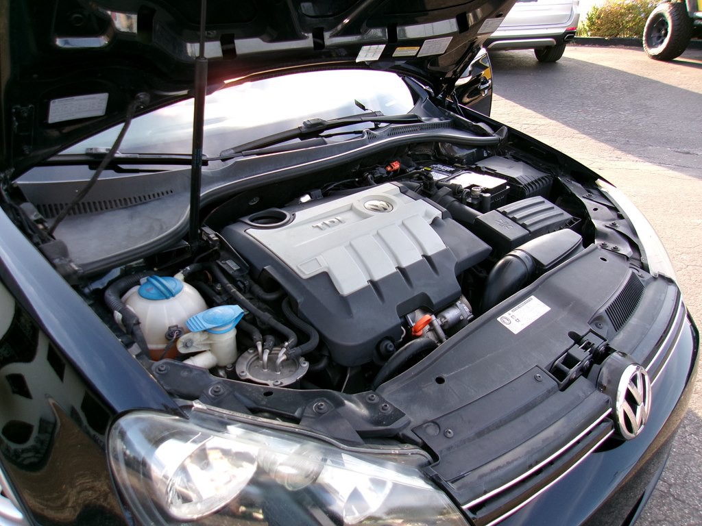 2012 Volkswagen Jetta Image 35