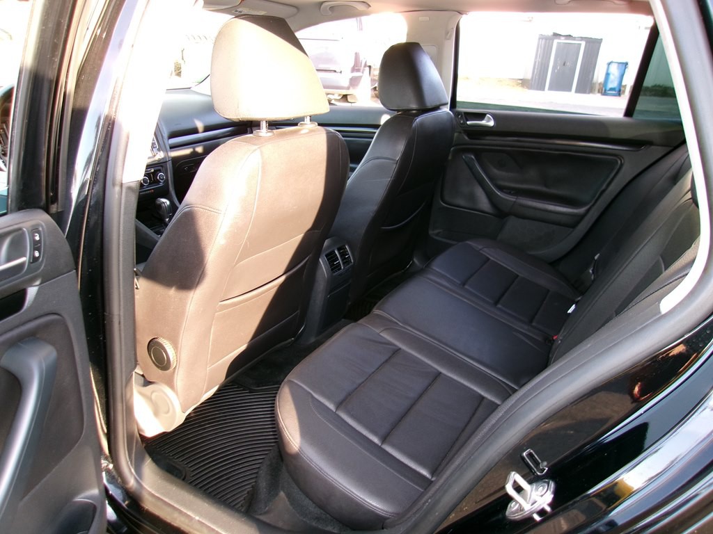 2012 Volkswagen Jetta Image 46