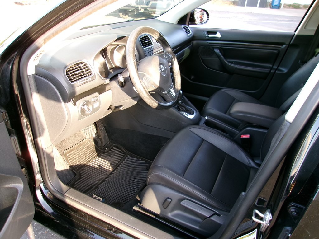 2012 Volkswagen Jetta Image 57