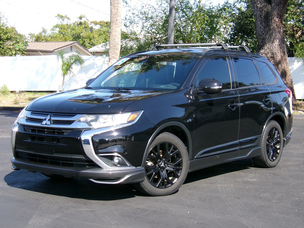 2018 Mitsubishi Outlander Image 1