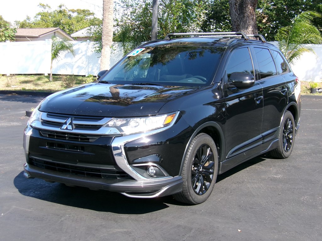 2018 Mitsubishi Outlander Image 3