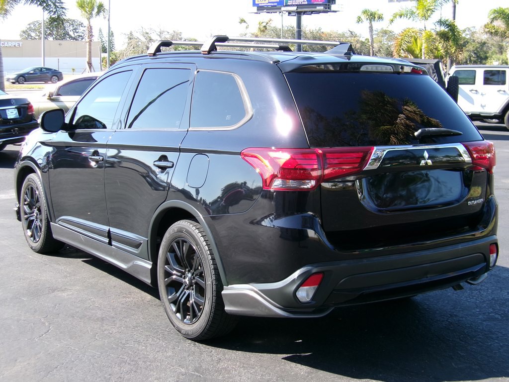 2018 Mitsubishi Outlander Image 23