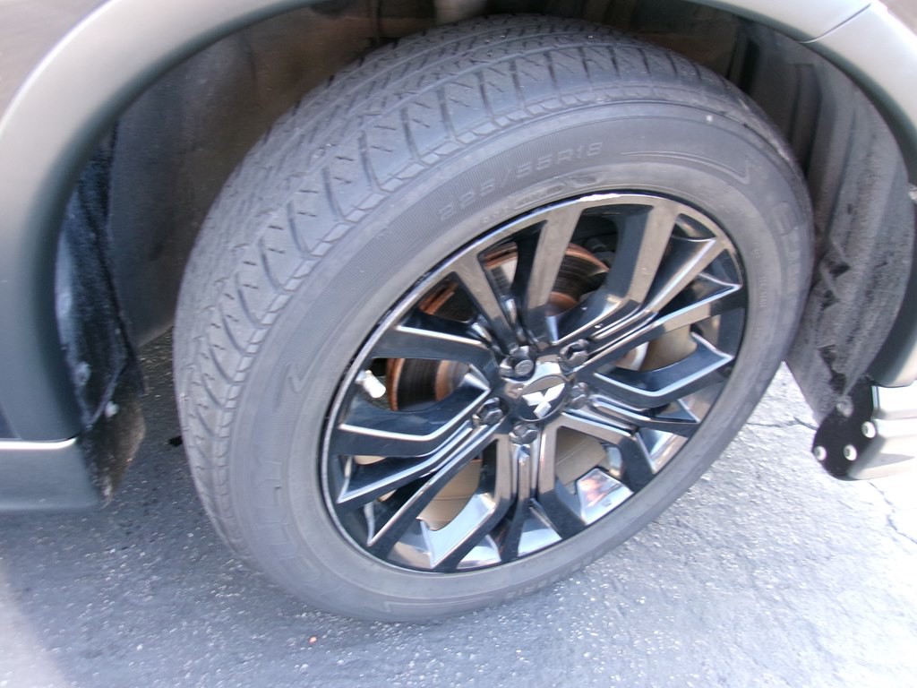 2018 Mitsubishi Outlander Image 34