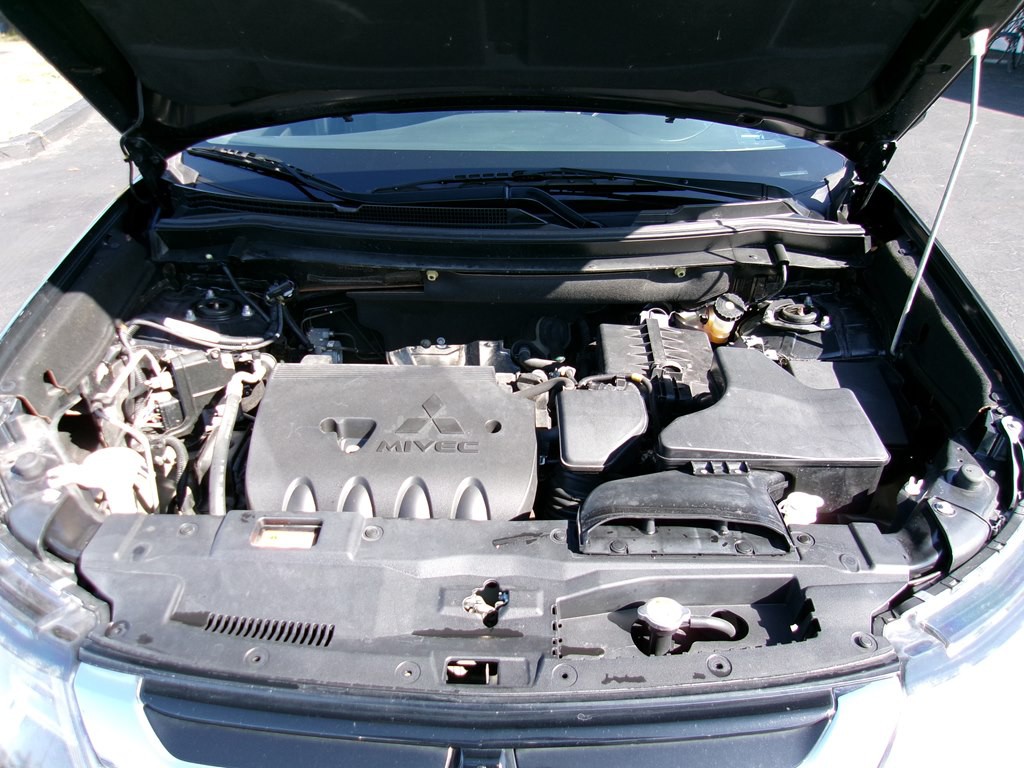 2018 Mitsubishi Outlander Image 36