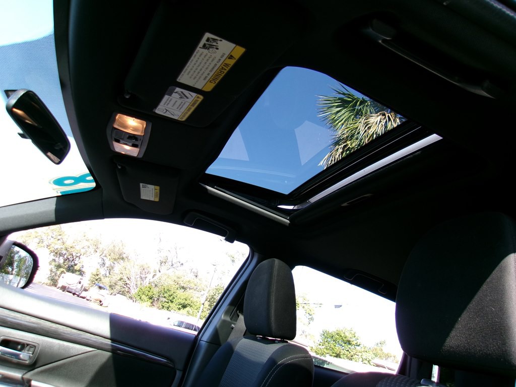 2018 Mitsubishi Outlander Image 64