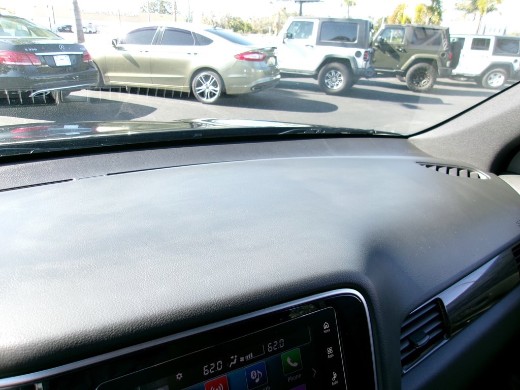 2018 Mitsubishi Outlander Image 66