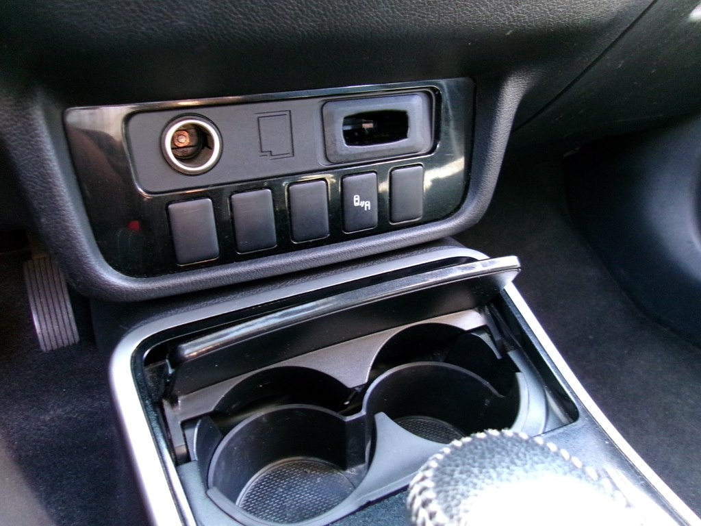 2018 Mitsubishi Outlander Image 70