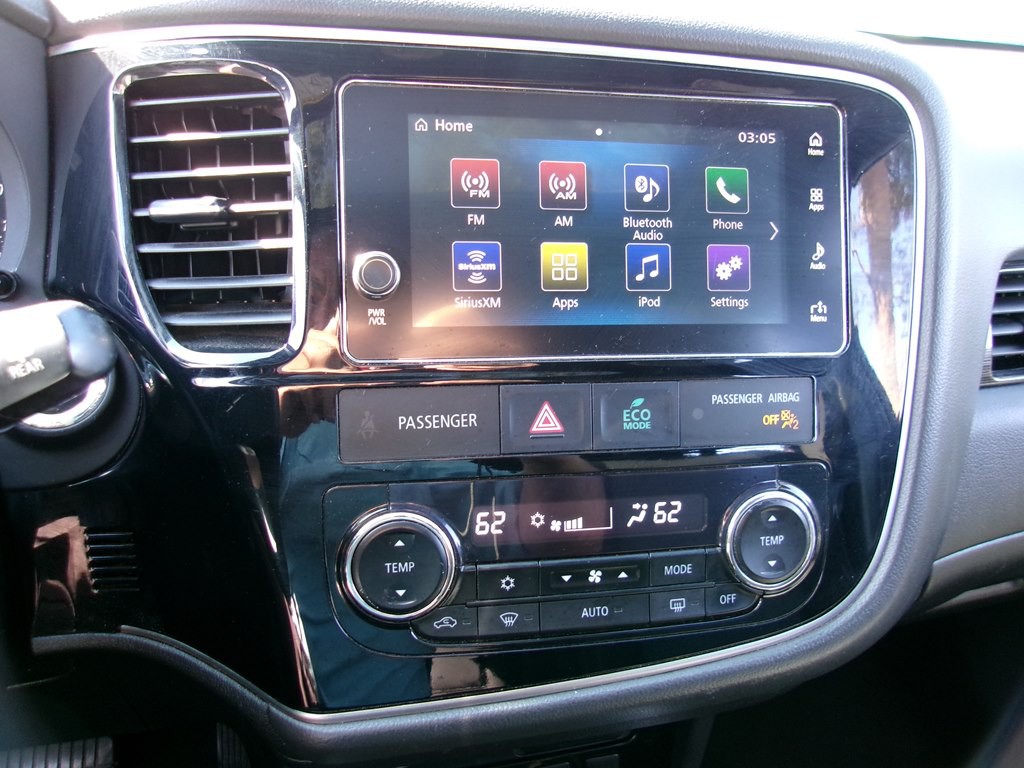 2018 Mitsubishi Outlander Image 75