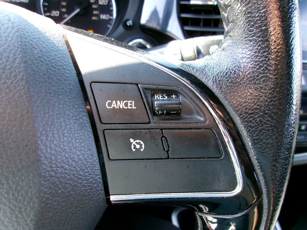 2018 Mitsubishi Outlander Image 81