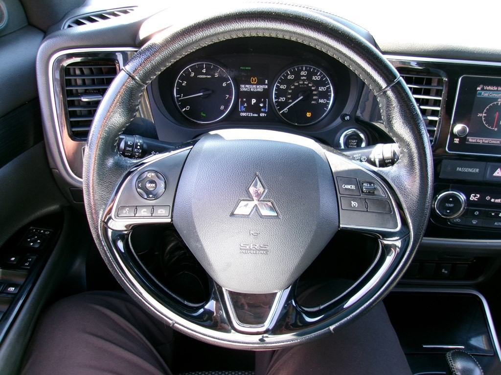 2018 Mitsubishi Outlander Image 82