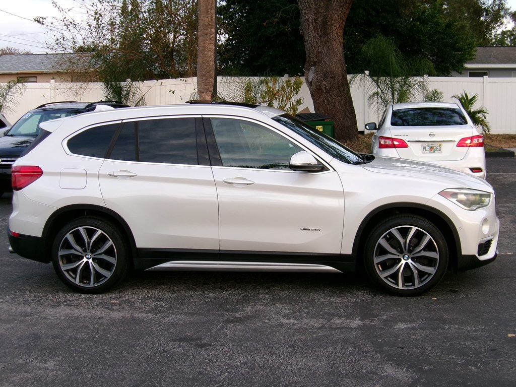 2016 BMW X1 Image 11
