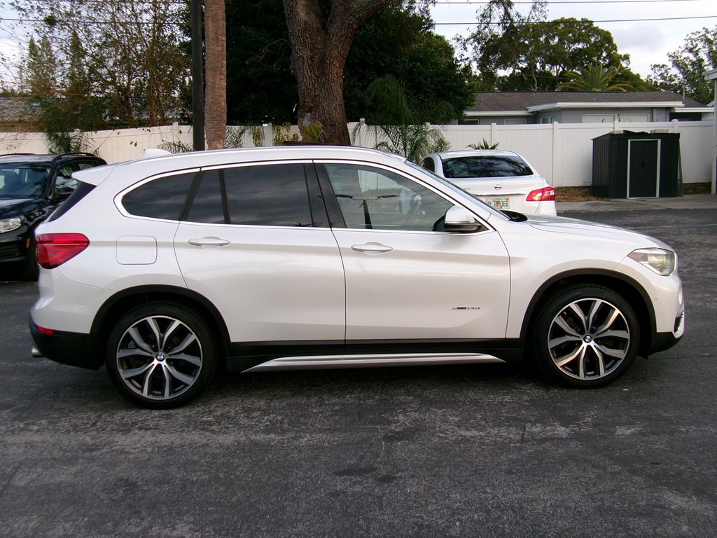 2016 BMW X1 Image 12
