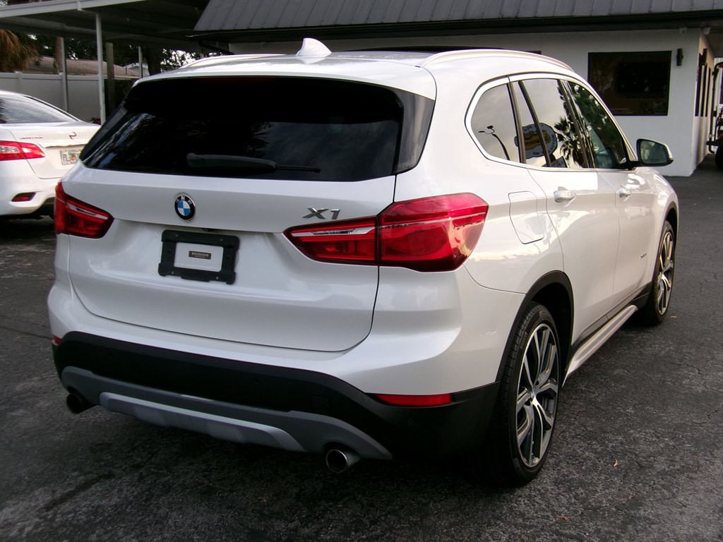 2016 BMW X1 Image 16