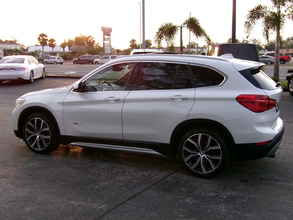 2016 BMW X1 Image 22