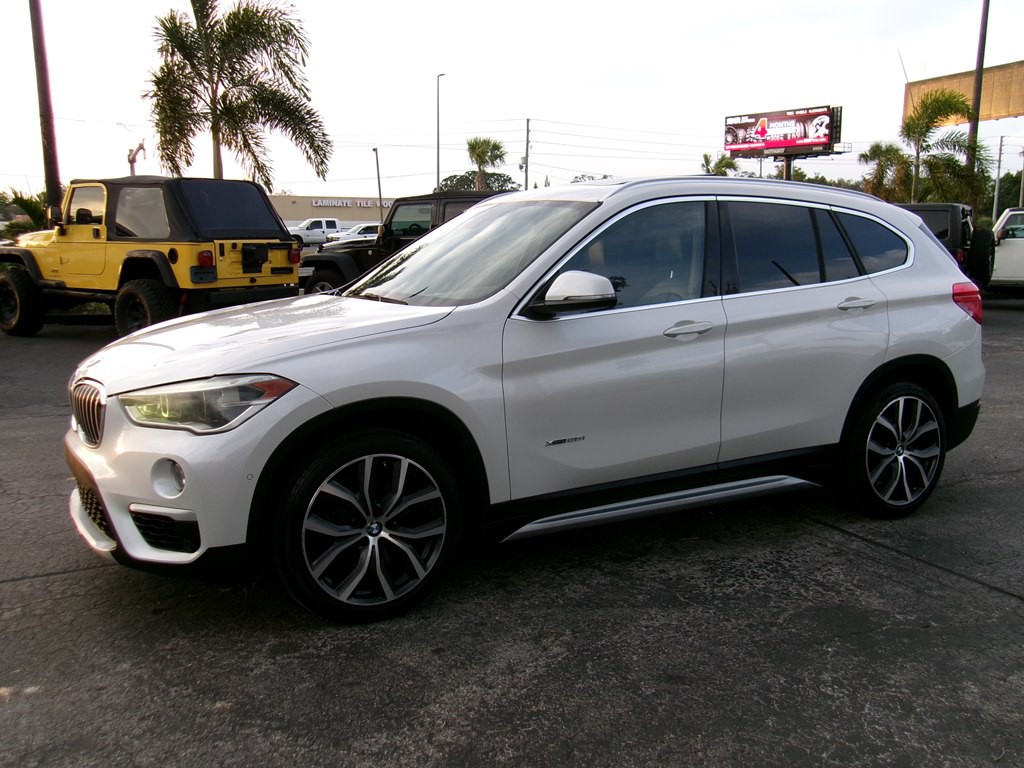 2016 BMW X1 Image 25
