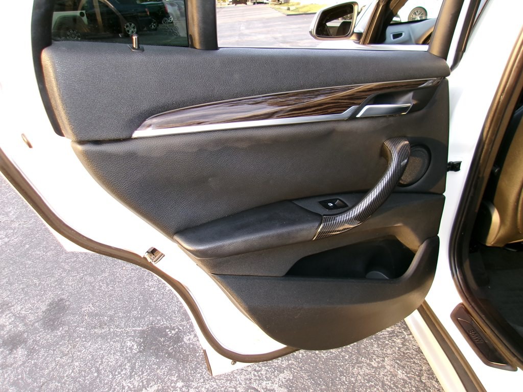 2016 BMW X1 Image 43