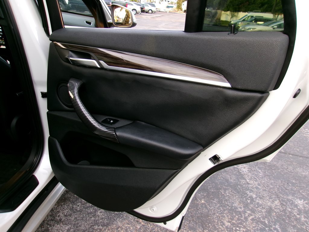 2016 BMW X1 Image 50