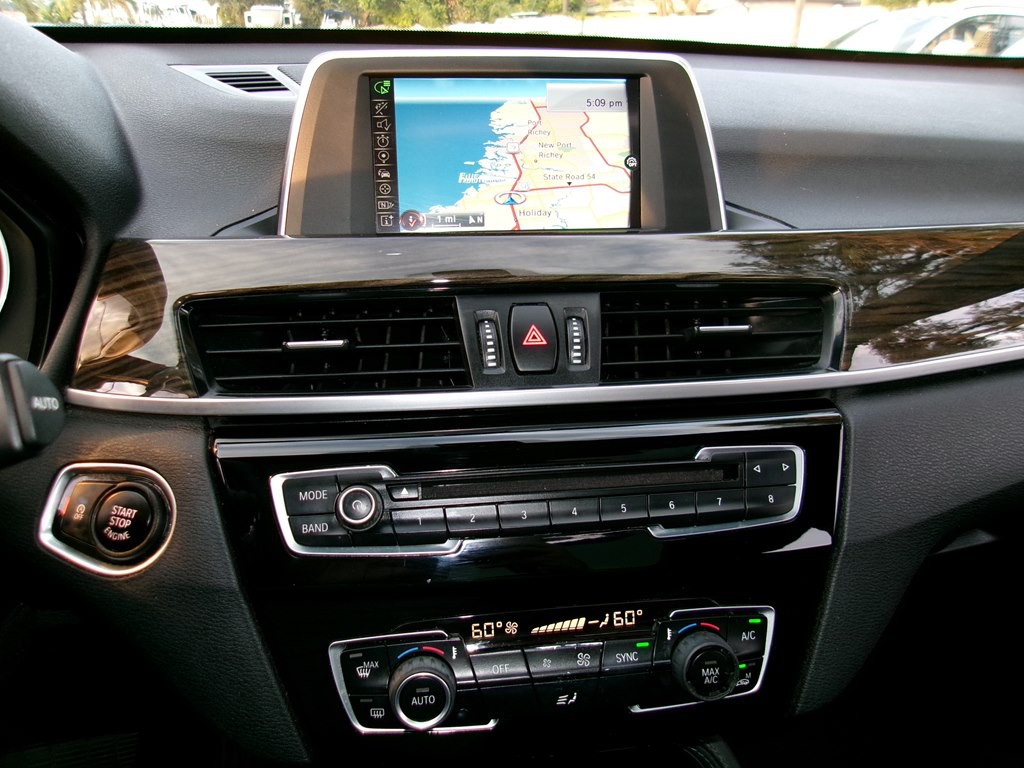 2016 BMW X1 Image 71