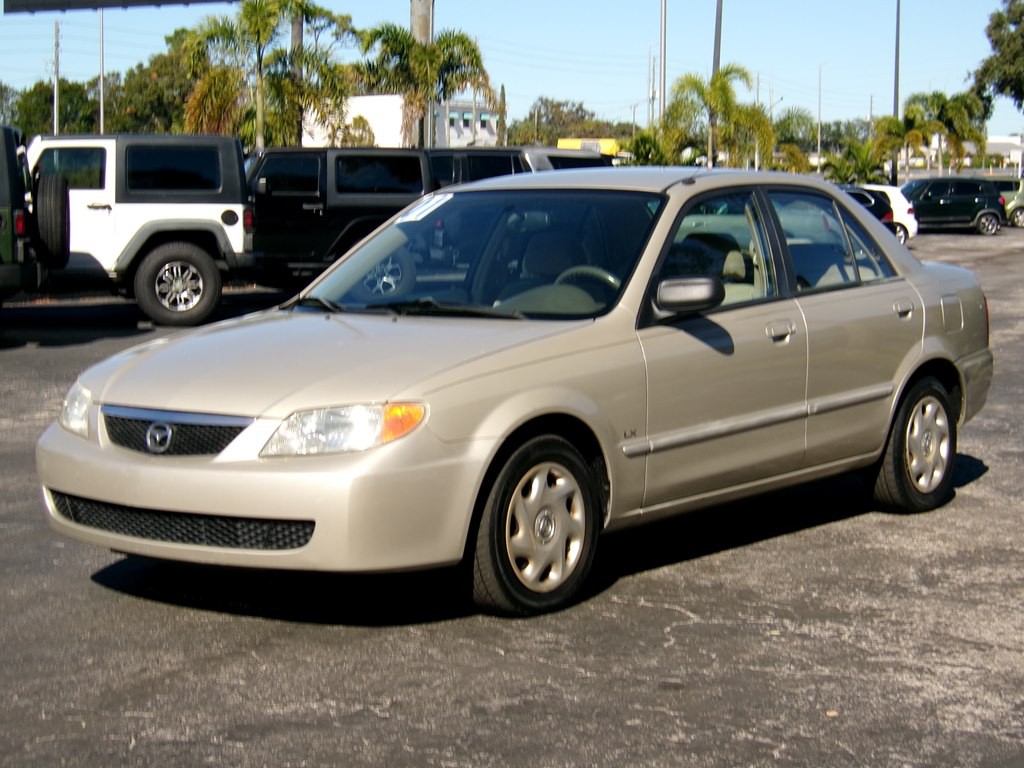 2001 Mazda Protege Image 2