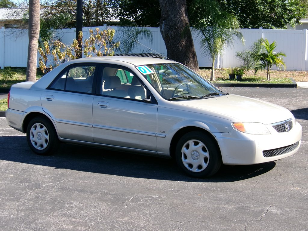 2001 Mazda Protege Image 9