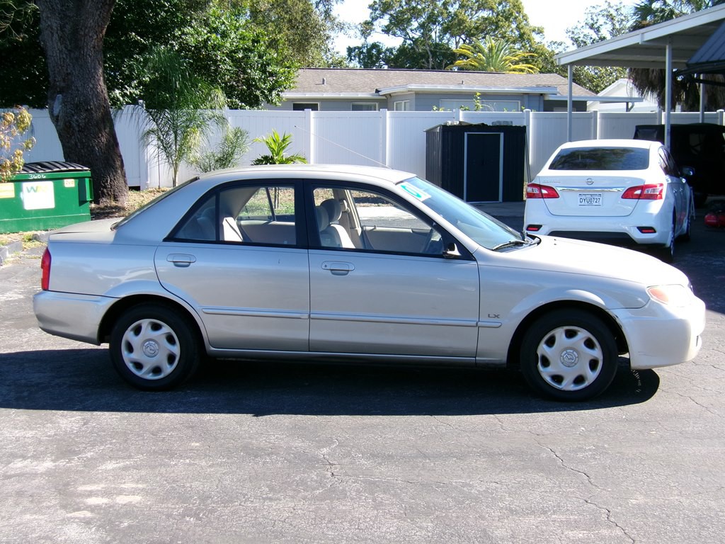 2001 Mazda Protege Image 11